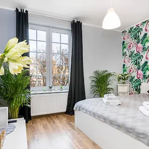 Maya's Flats & - Old Town Dluga 66 Апартаменты Гданьск
